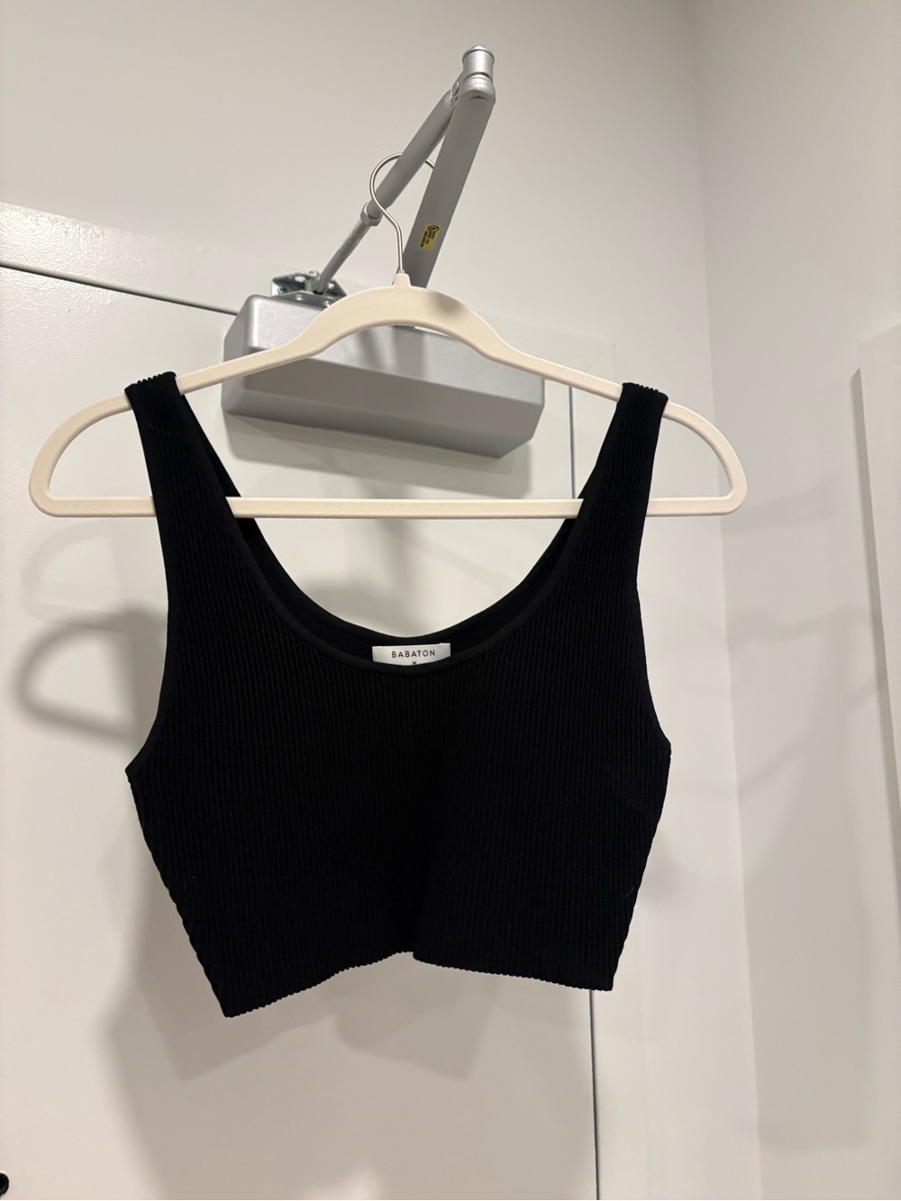 Babaton Black Ribbed Crop Tank